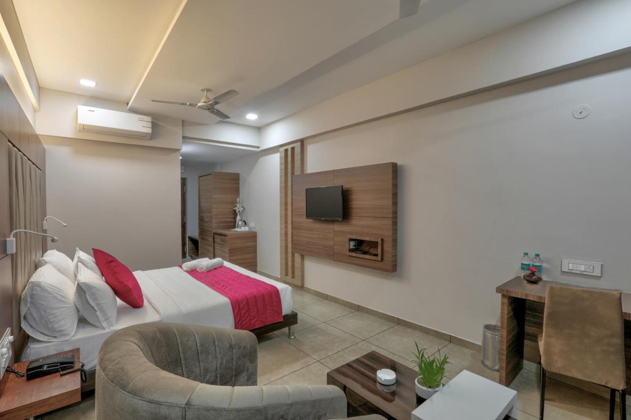 Lexus Inn Mysuru Zewnętrze zdjęcie