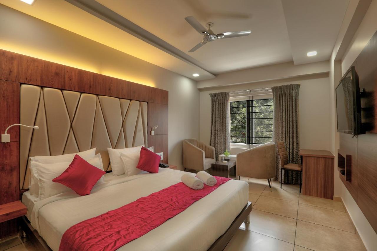 Lexus Inn Mysuru Zewnętrze zdjęcie